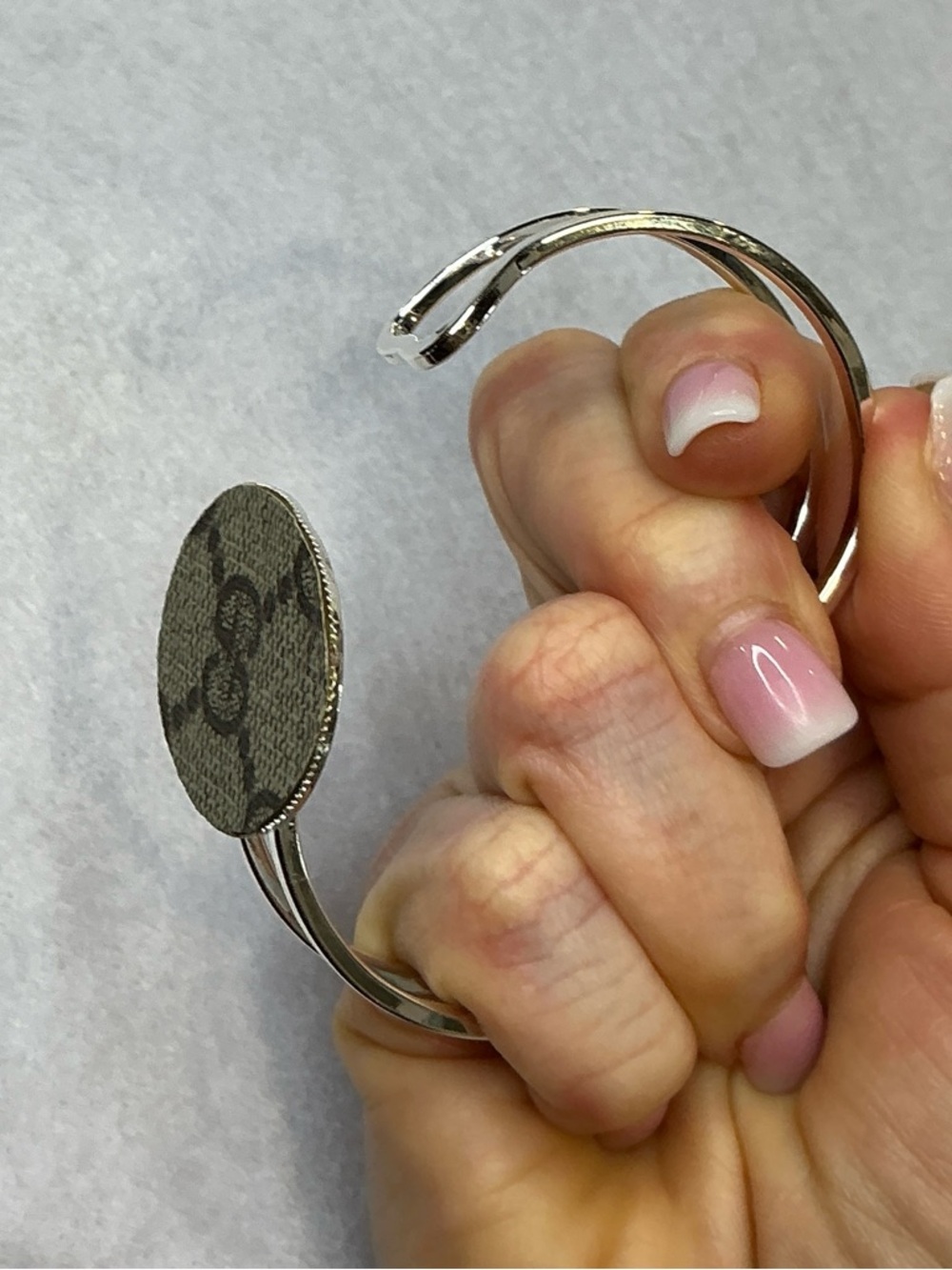 Gucci Monogram Canvas Silver Oval Cuff Bangle Bracelet - Picture 5 of 7